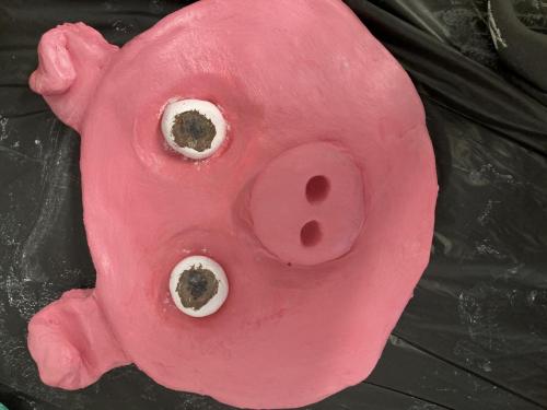 Pig clay piece 